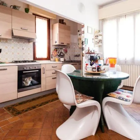 Guest house Maison De Dora *