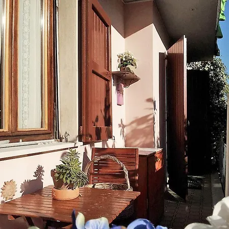 Guest house Maison De Dora *